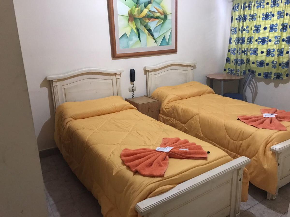 לה פלאטה Hotel Suenos מראה חיצוני תמונה