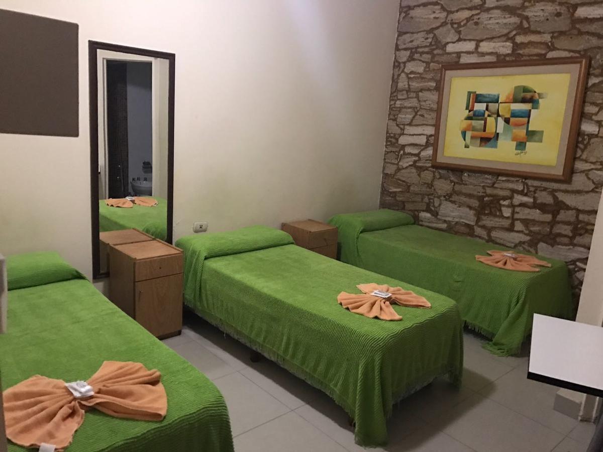 לה פלאטה Hotel Suenos מראה חיצוני תמונה