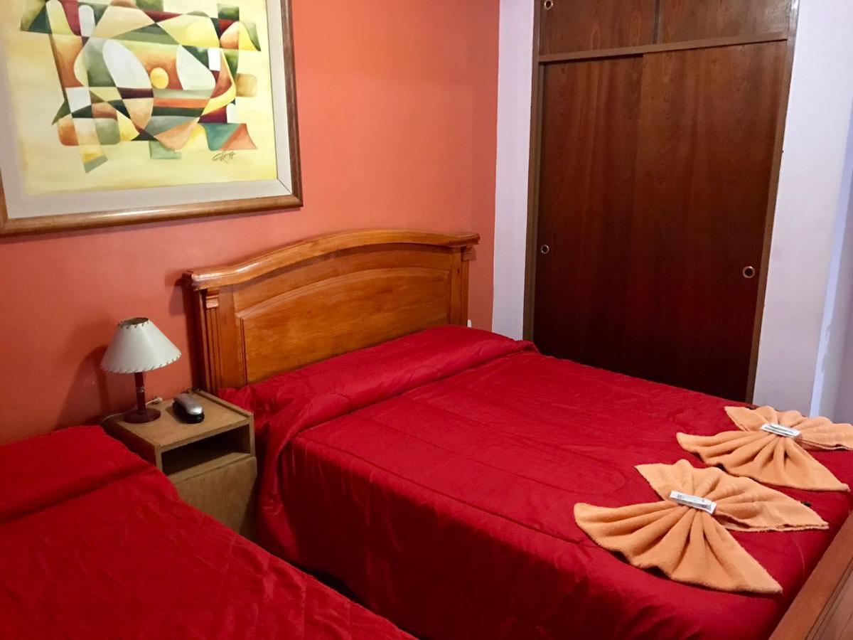 לה פלאטה Hotel Suenos מראה חיצוני תמונה