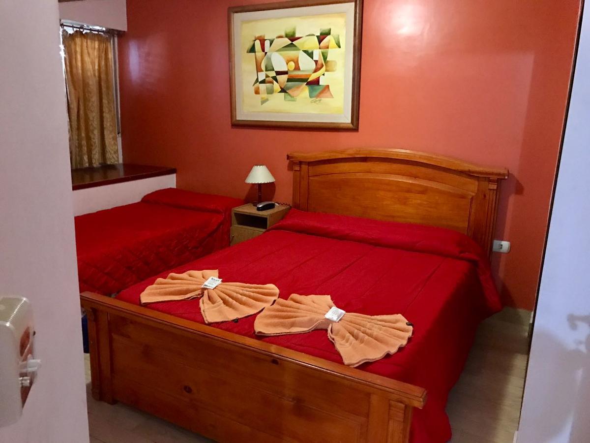לה פלאטה Hotel Suenos מראה חיצוני תמונה